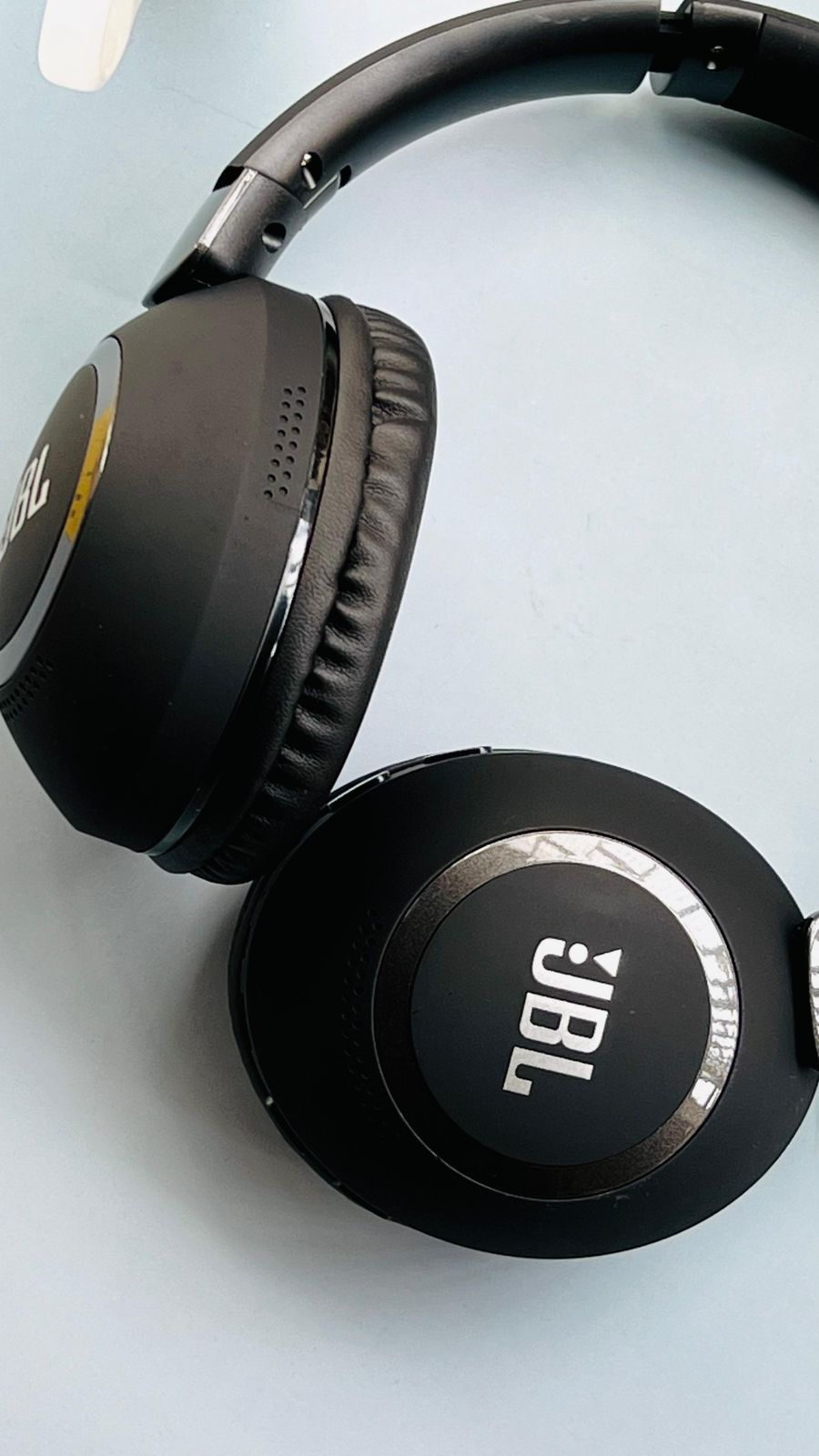 JBL Tune 580 Wireless Headphones