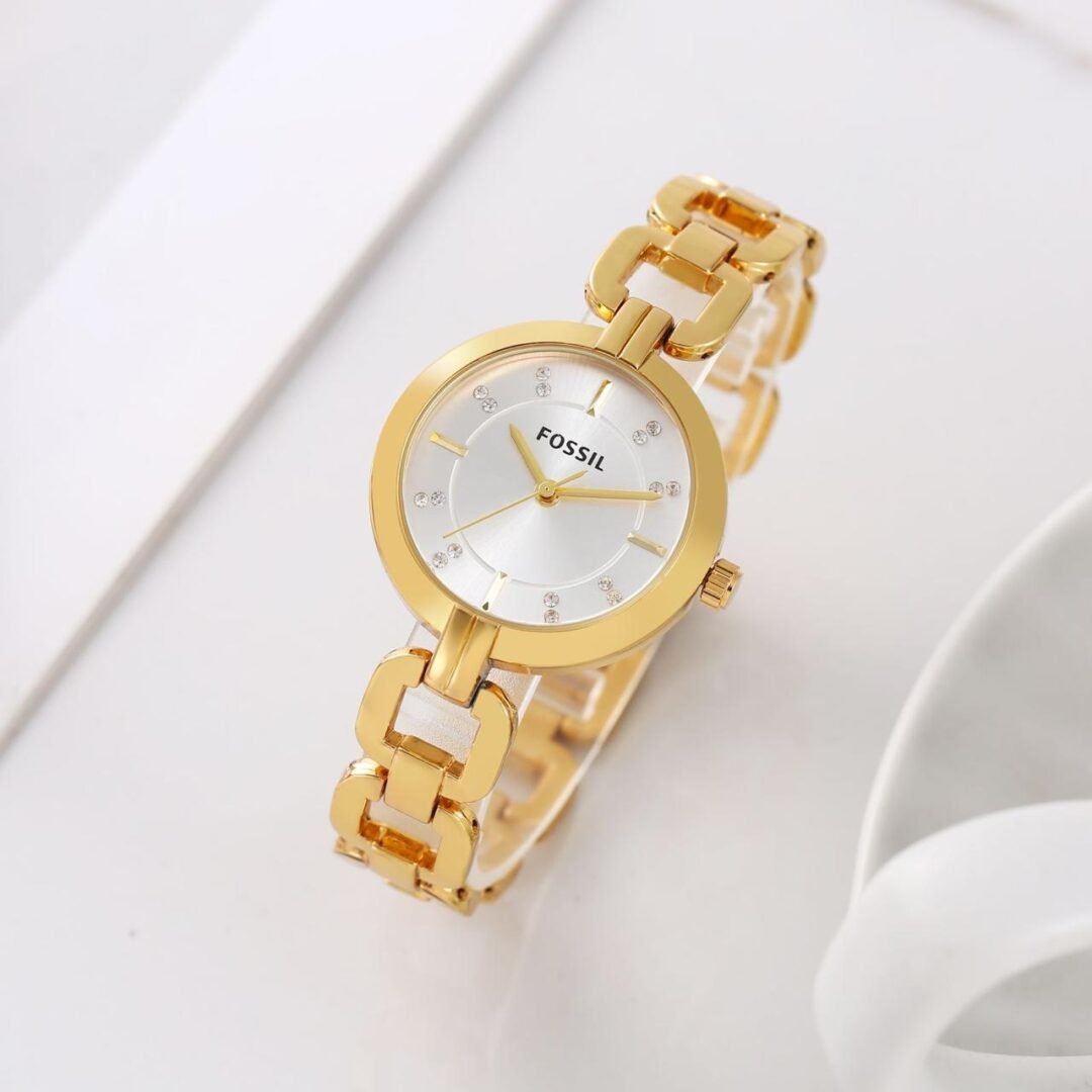 Fossil Ladies Watch – Elegant Bracelet Design, Crystal Accents - Image 6